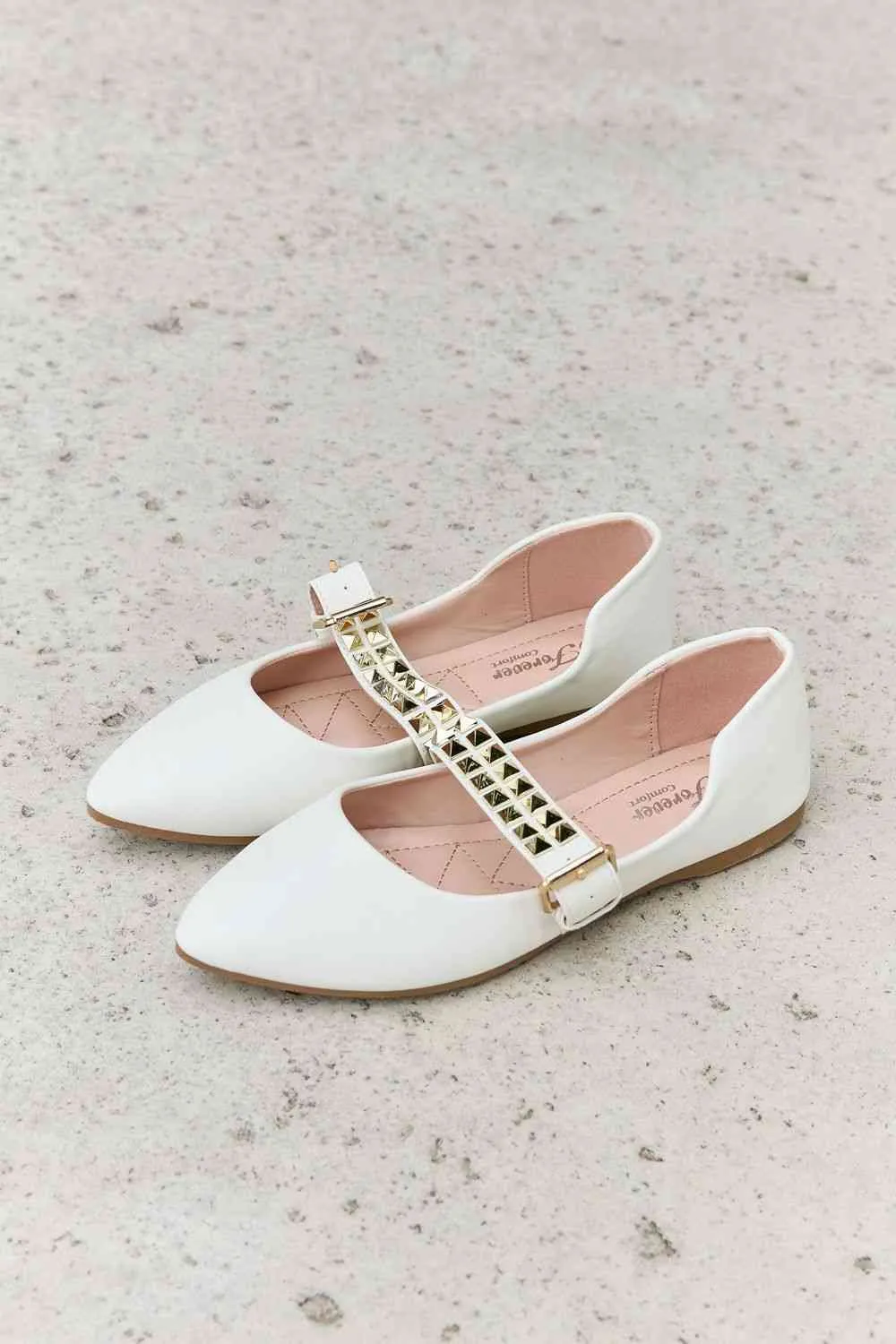 Forever Link Pointed Toe Studded Ballet Flats