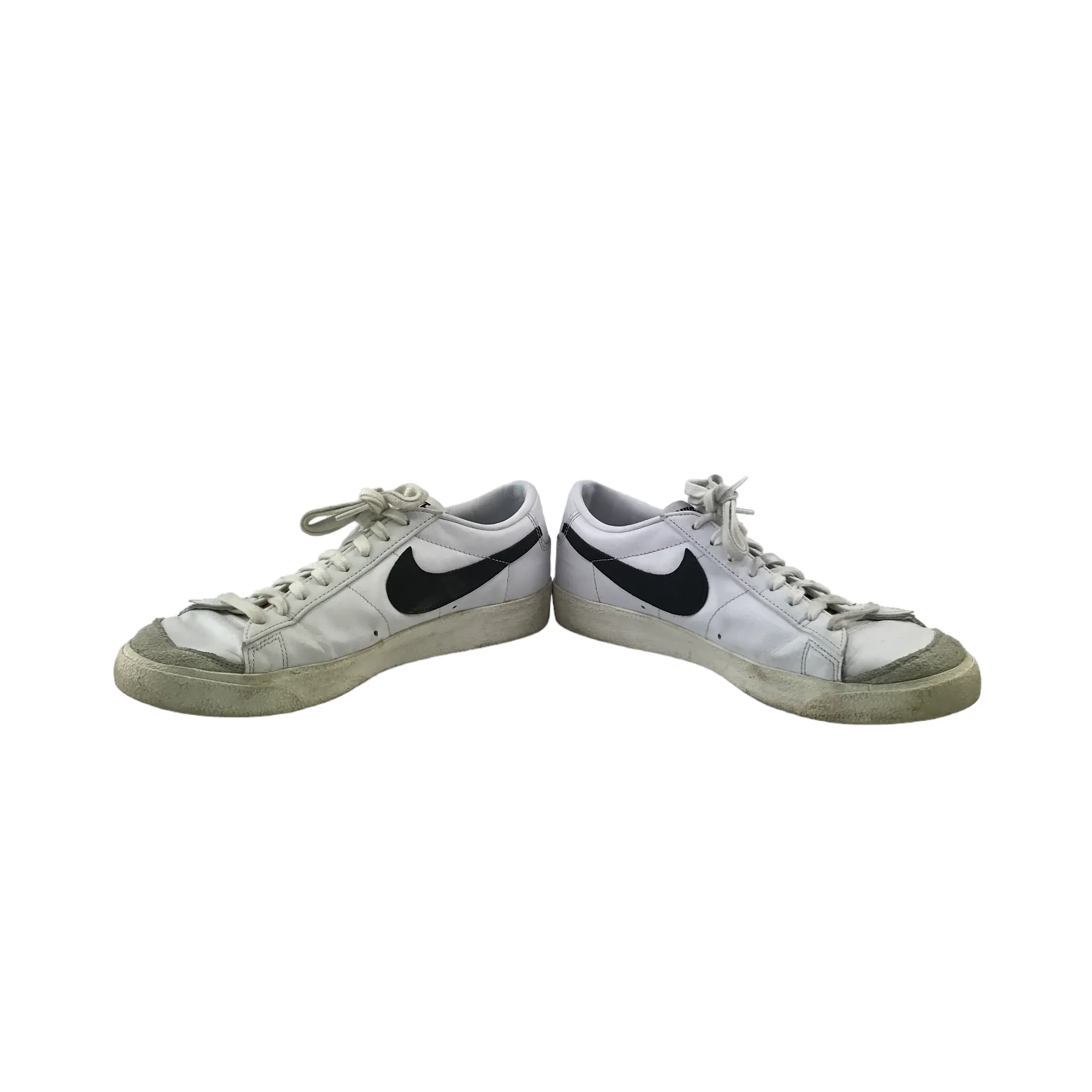 Nike Trainers Shoe Size 9 White Flat Soles with Laces