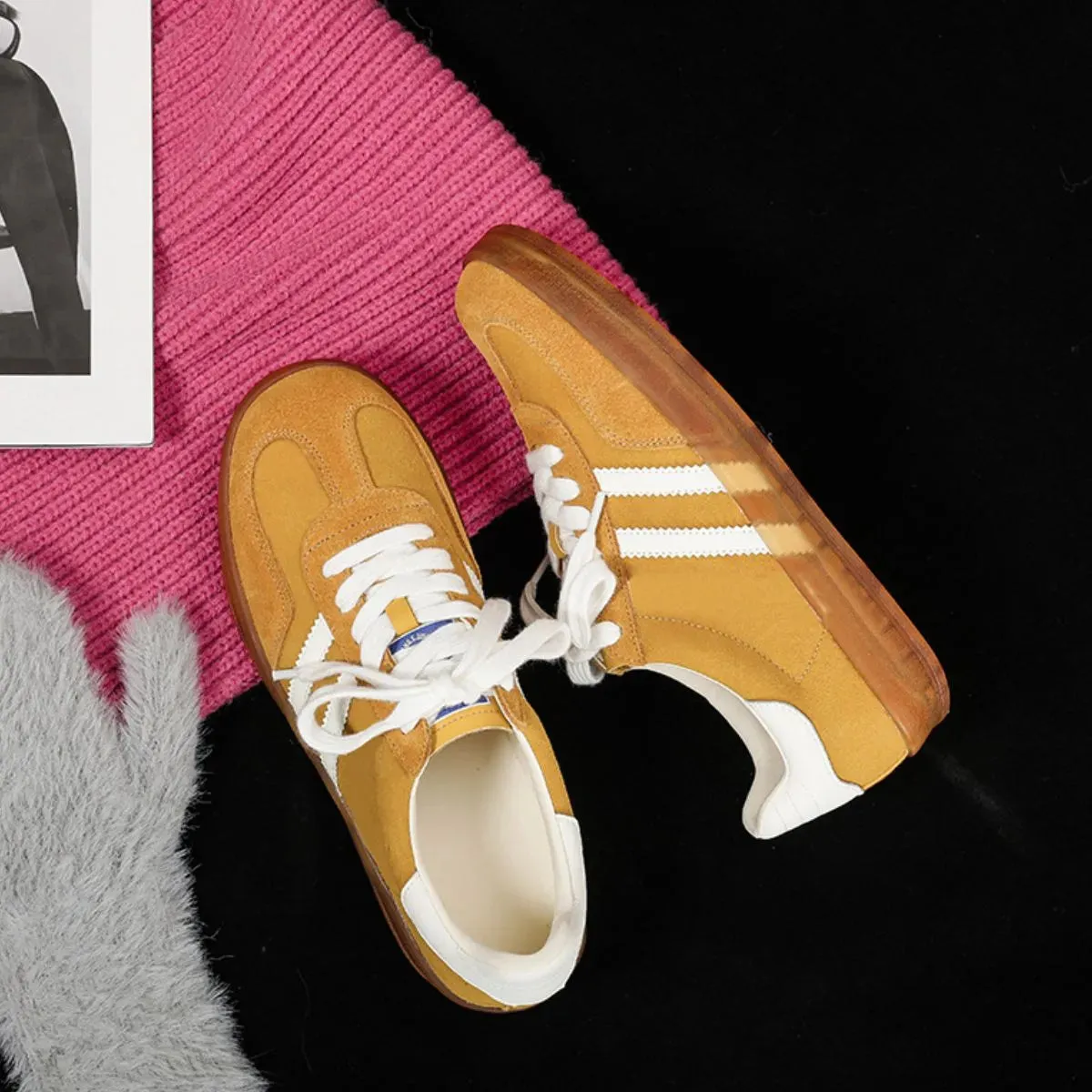 Side Striped Round Toe Lace Up Sneakers